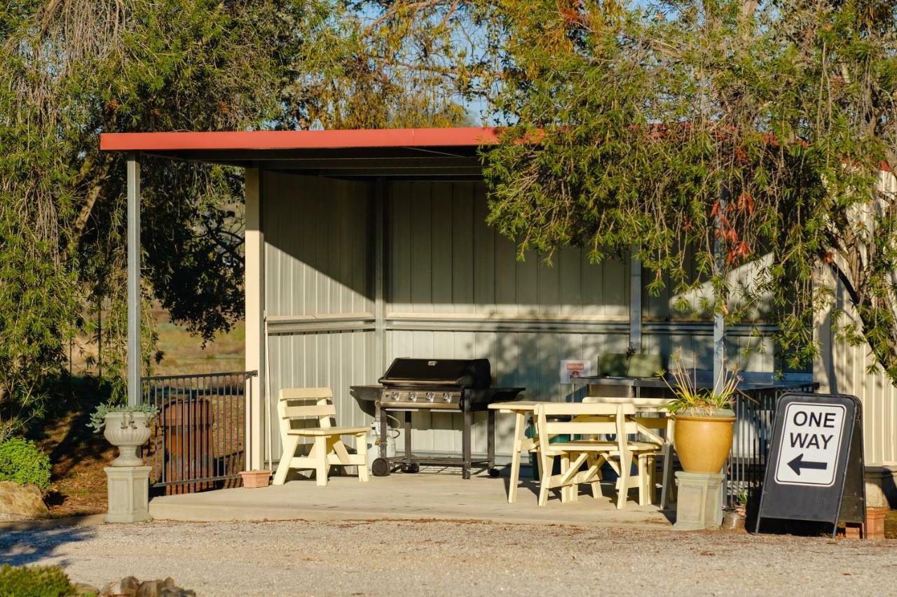Chiltern Lydoun Motel מראה חיצוני תמונה